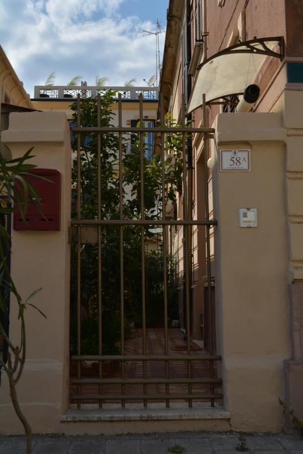 Mediterraneo Reggio di Calabria Bagian luar foto